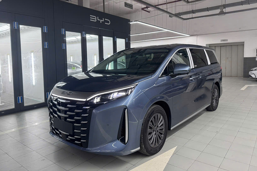 BYD M9