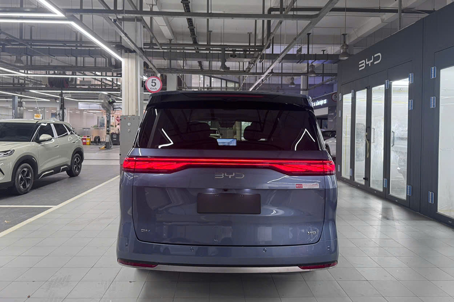 BYD M9